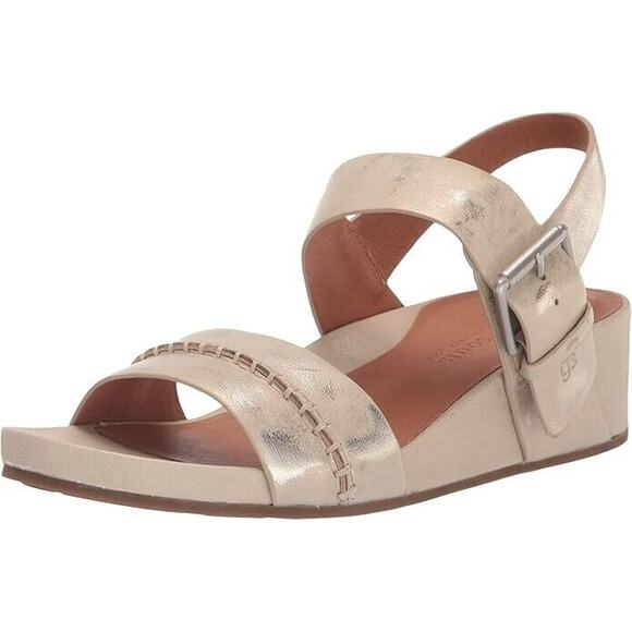 Gentle Souls Women\'s Giulia Leather Sandals, Beige Size 7.5